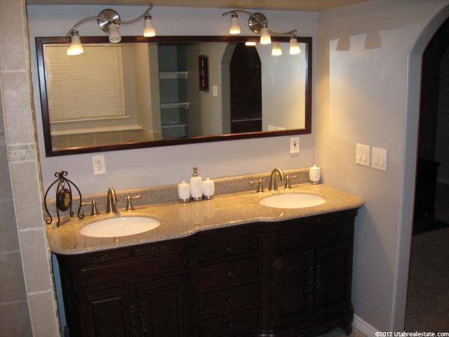 256 E 925 S, Layton, UT 84041 — photo 5