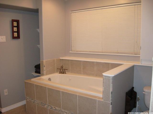 256 E 925 S, Layton, UT 84041 — photo 8