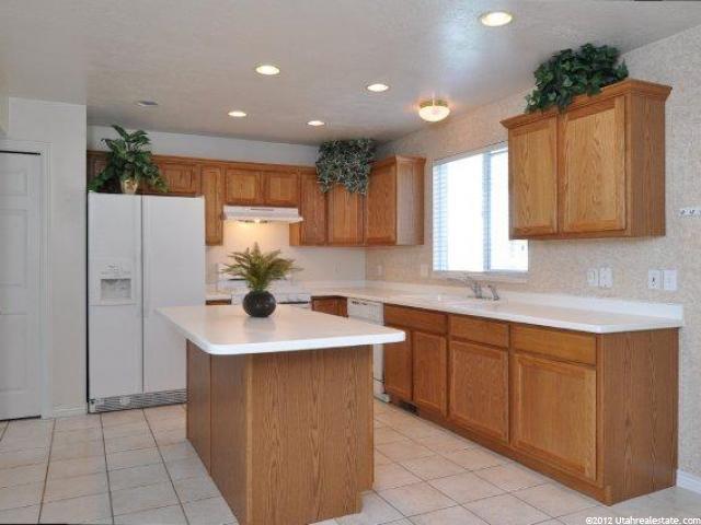 1445 S Prestwick Dr, Syracuse, UT 84075 — photo 6