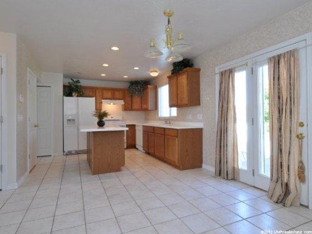 1445 S Prestwick Dr, Syracuse, UT 84075 — photo 7