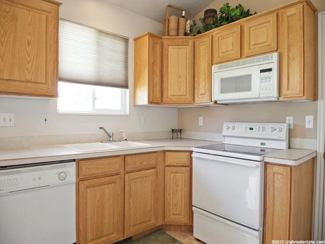 888 W 910 N, Clinton, UT 84015 — photo 5
