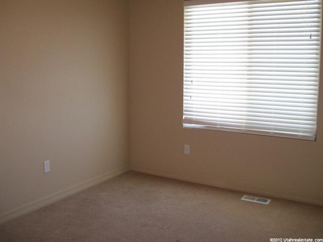 204 E Quirk St, Grantsville, UT 84029 — photo 2