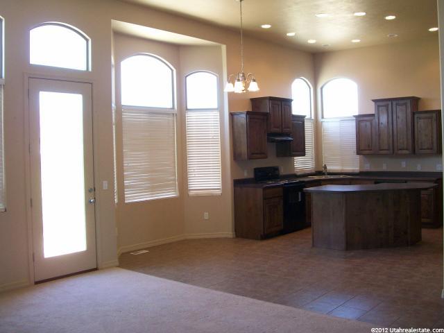 204 E Quirk St, Grantsville, UT 84029 — photo 6