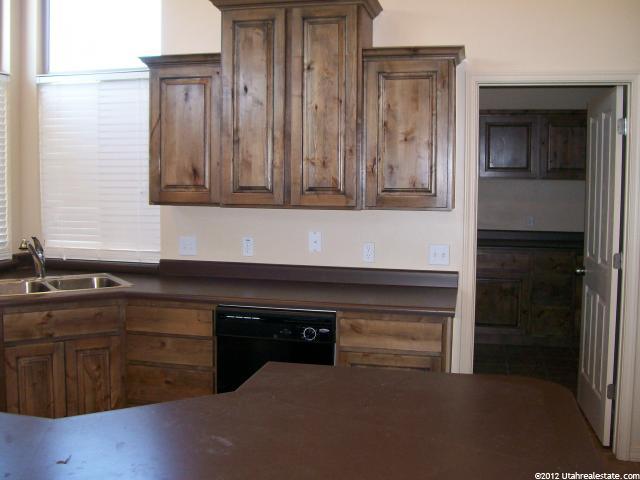 204 E Quirk St, Grantsville, UT 84029 — photo 9
