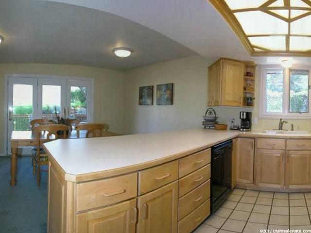 9759 S Granite View Dr E, Sandy, UT 84092 — photo 3