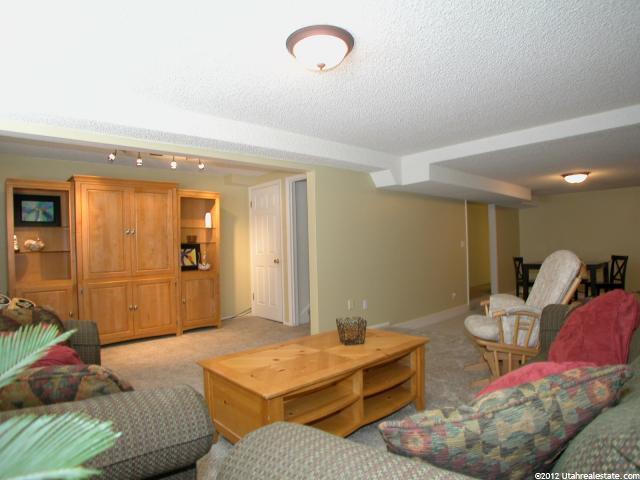 9759 S Granite View Dr E, Sandy, UT 84092 — photo 6