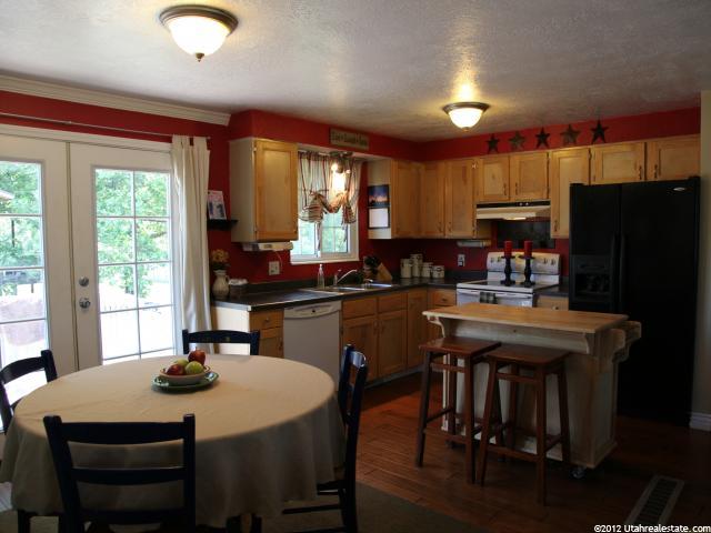 1242 N 250 E, Layton, UT 84041 — photo 2