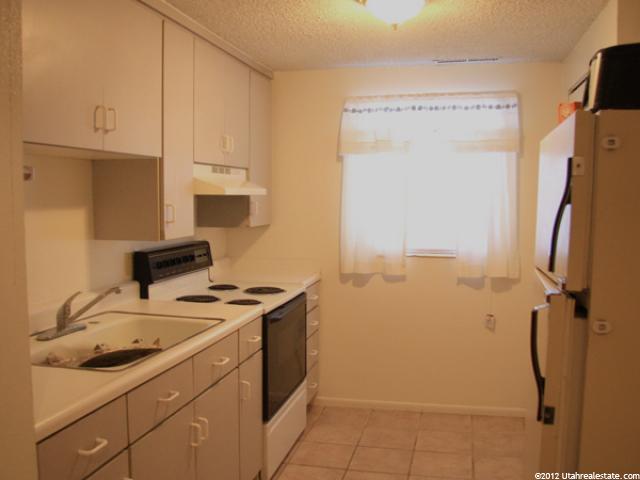 882 W 4100 S, Bountiful, UT 84010 — photo 3