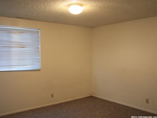 882 W 4100 S, Bountiful, UT 84010 — photo 4