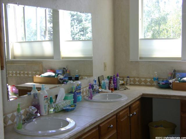 10240 S Loridan Ln E, Sandy, UT 84092 — photo 11