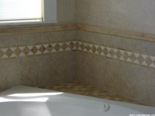 10240 S Loridan Ln E, Sandy, UT 84092 — photo 12