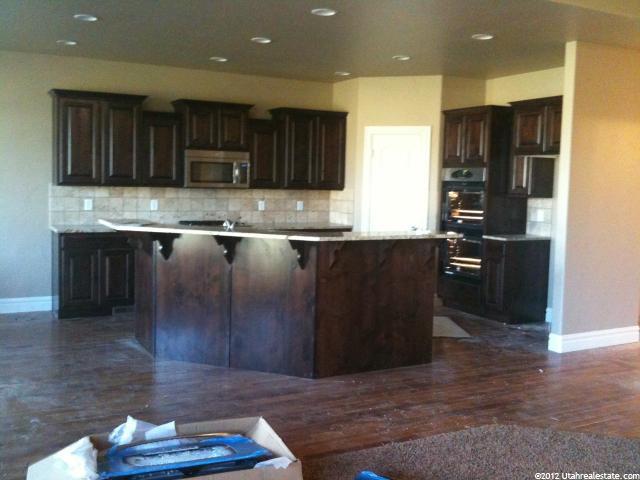 2112 S 2975 W, West Haven, UT 84401 — photo 3