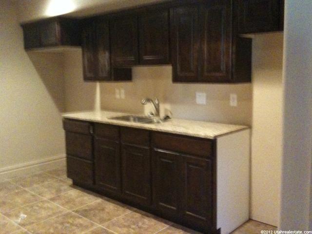 2112 S 2975 W, West Haven, UT 84401 — photo 4