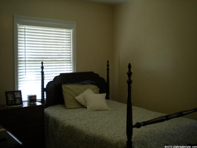 2452 S Fillmore Ave E, Ogden, UT 84401 — photo 6