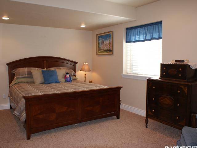 944 Mill Shadow Dr, Kaysville, UT 84037 — photo 12