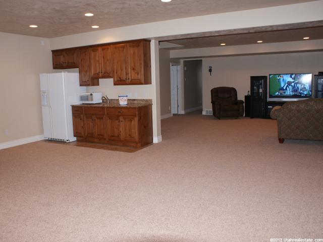 944 Mill Shadow Dr, Kaysville, UT 84037 — photo 10