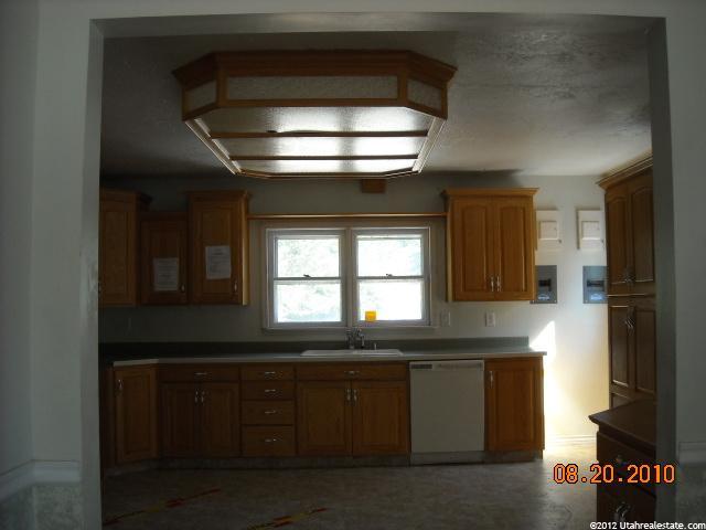 37 W 400 S, Logan, UT 84321 — photo 4