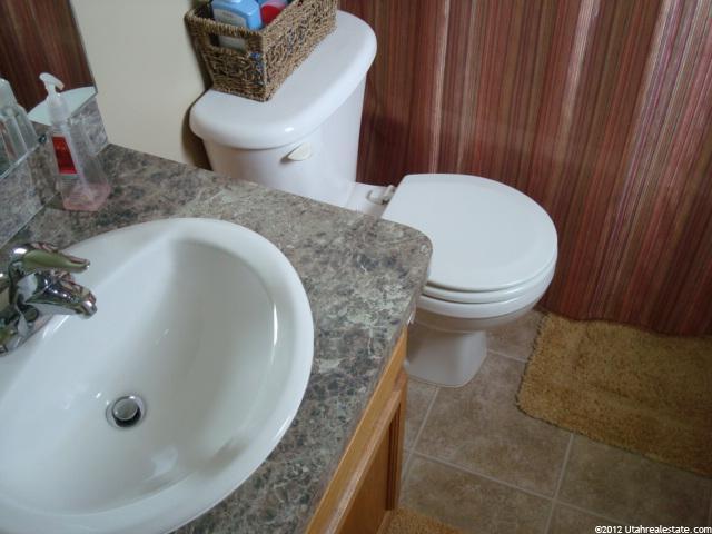 1669 N 2475 W, Clinton, UT 84015 — photo 7
