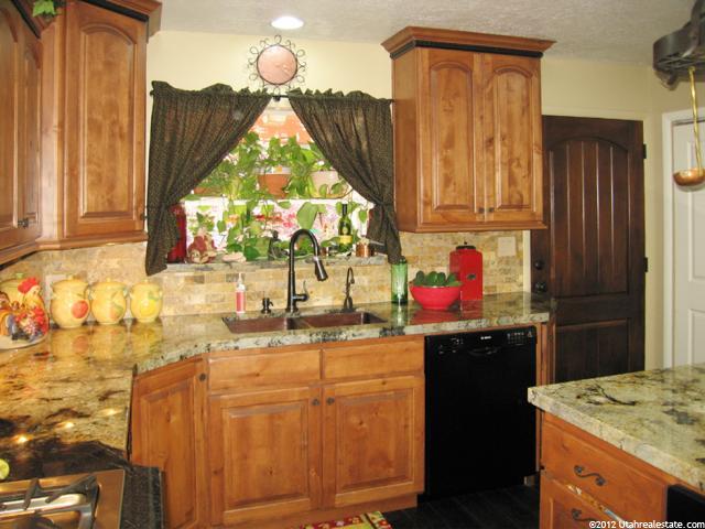 5648 S 1150 W, Ogden, UT 84405 — photo 7