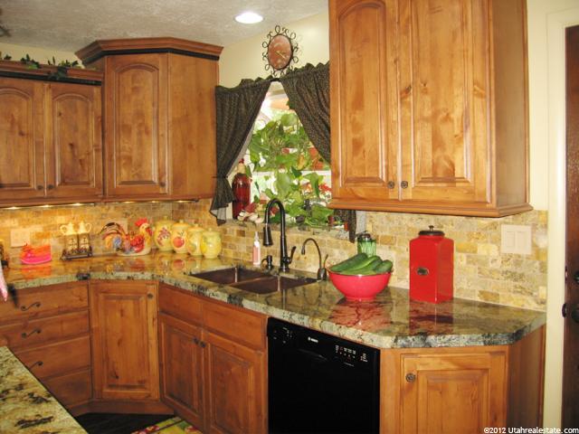 5648 S 1150 W, Ogden, UT 84405 — photo 8