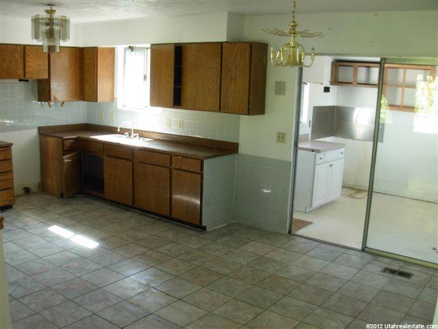 3542 S Toolson Dr, Magna, UT 84044 — photo 2