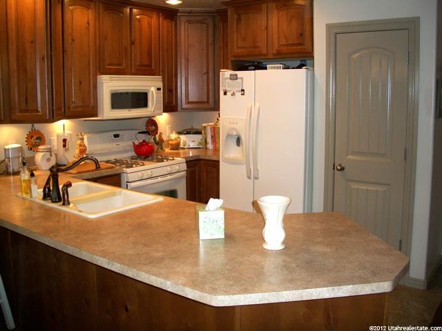 5014 S 1800 W, Roy, UT 84067 — photo 6