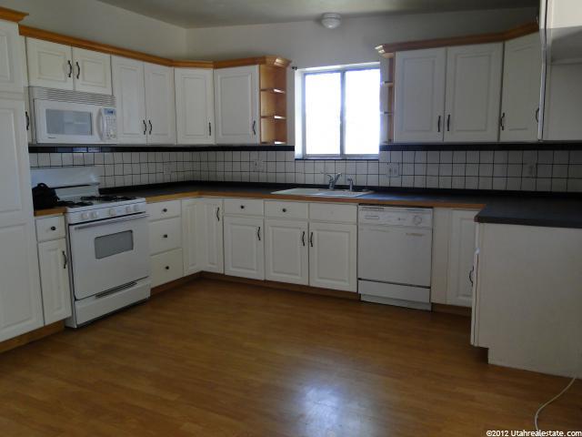 99 W 750 N, Clearfield, UT 84015 — photo 2