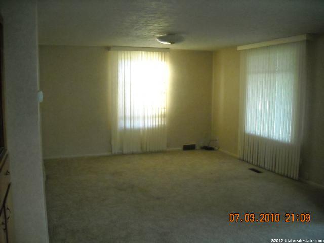 5753 S 5900 W, Hooper, UT 84315 — photo 2