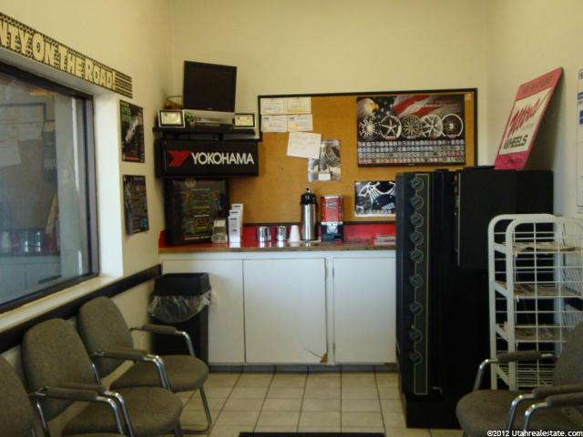 5140 S 1900 W, Roy, UT 84067 — photo 6