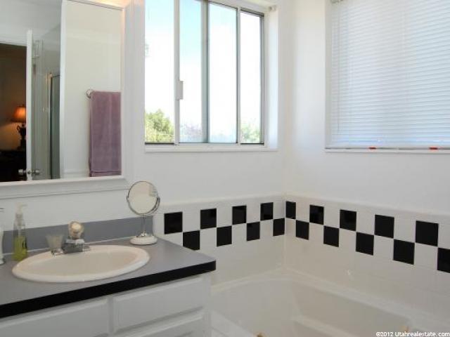 2206 N 850 W, Clinton, UT 84015 — photo 11