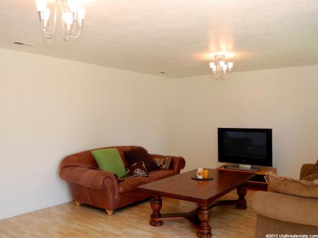 2206 N 850 W, Clinton, UT 84015 — photo 8
