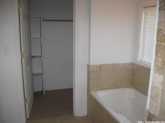 590 W Creek View Rd, Centerville, UT 84014 — photo 12
