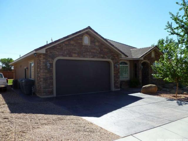 970 N 1700 E, St. George, UT 84770 — photo 2