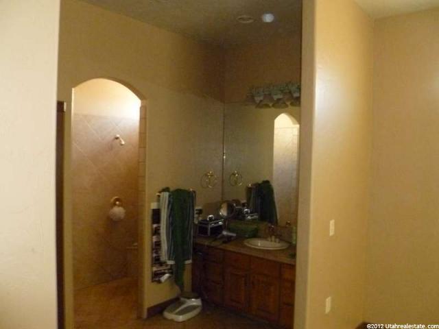 970 N 1700 E, St. George, UT 84770 — photo 5