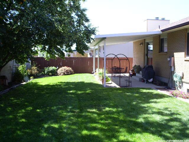 1368 E Eastpoint Dr S, Sandy, UT 84092 — photo 2