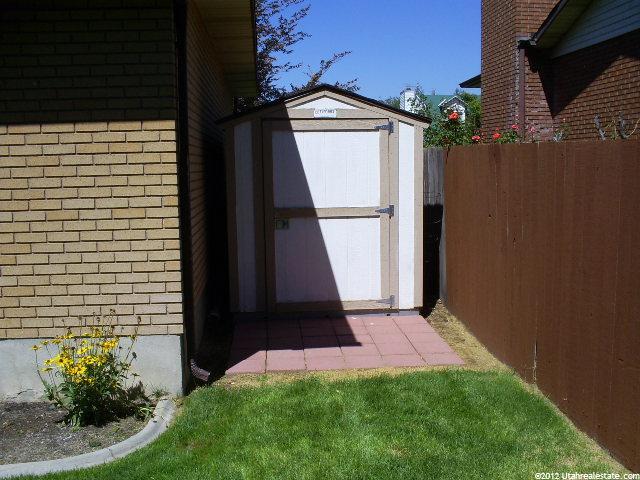 1368 E Eastpoint Dr S, Sandy, UT 84092 — photo 4