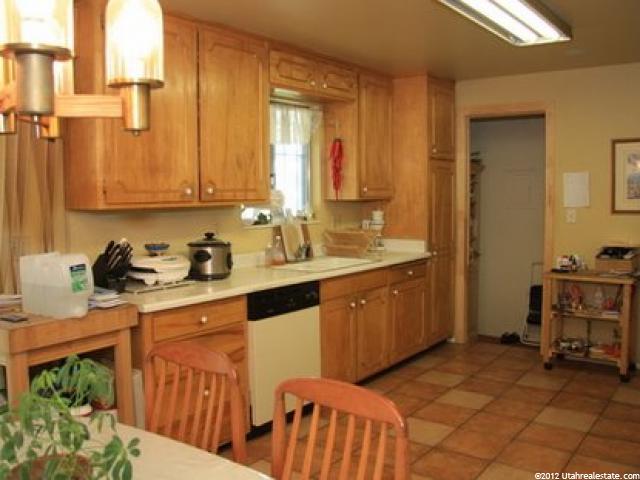 3160 E Coronet Dr, Holladay, UT 84124 — photo 5