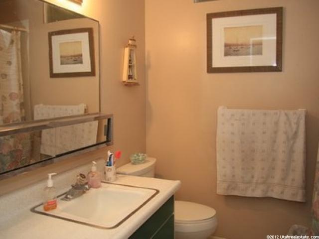 3160 E Coronet Dr, Holladay, UT 84124 — photo 8