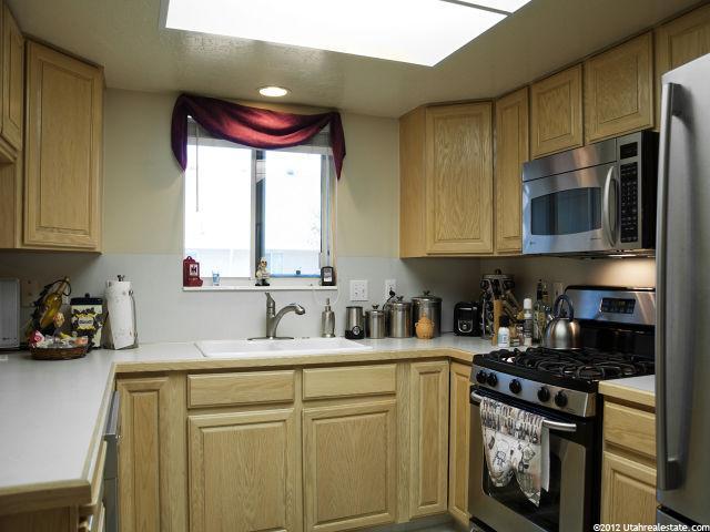 5521 S 600 E, Washington Terrace, UT 84405 — photo 11