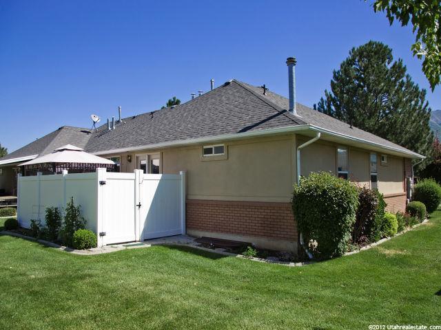5521 S 600 E, Washington Terrace, UT 84405 — photo 4