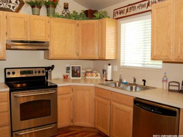 322 Meadow View Dr, Ogden, UT 84404 — photo 4
