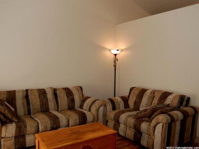 322 Meadow View Dr, Ogden, UT 84404 — photo 6