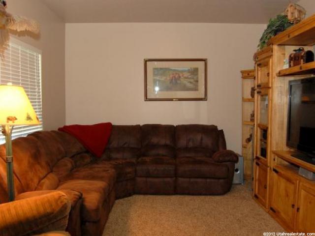322 Meadow View Dr, Ogden, UT 84404 — photo 7