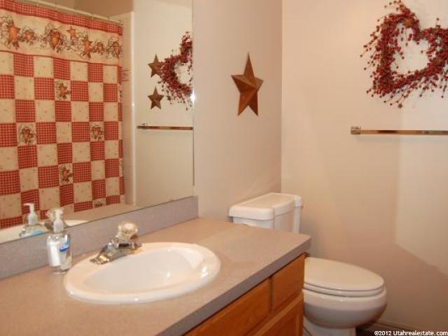 322 Meadow View Dr, Ogden, UT 84404 — photo 9