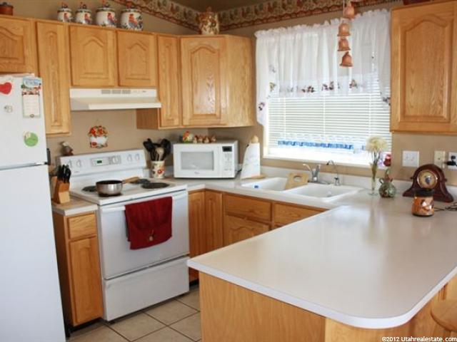 1126 N 2570 W, Layton, UT 84041 — photo 2