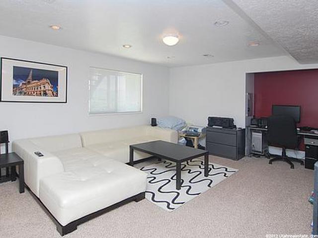 142 E Carrington Ln N, Centerville, UT 84014 — photo 11