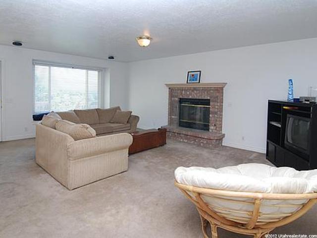 142 E Carrington Ln N, Centerville, UT 84014 — photo 7