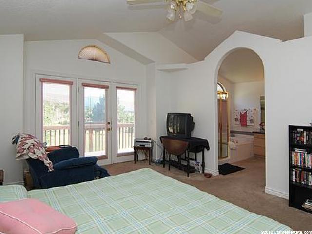 142 E Carrington Ln N, Centerville, UT 84014 — photo 9