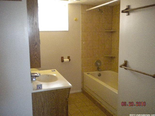 1472 E 2600 N, Layton, UT 84040 — photo 9