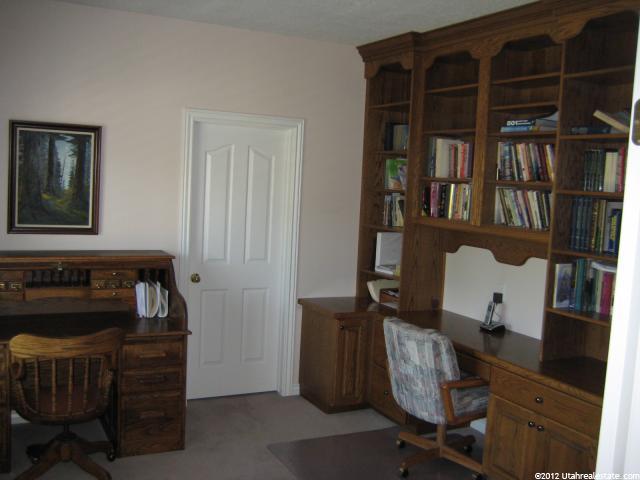 348 N 100 E, Farmington, UT 84025 — photo 6